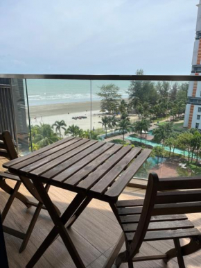 Timurbay’s hospitality awaits you at the Seafront.